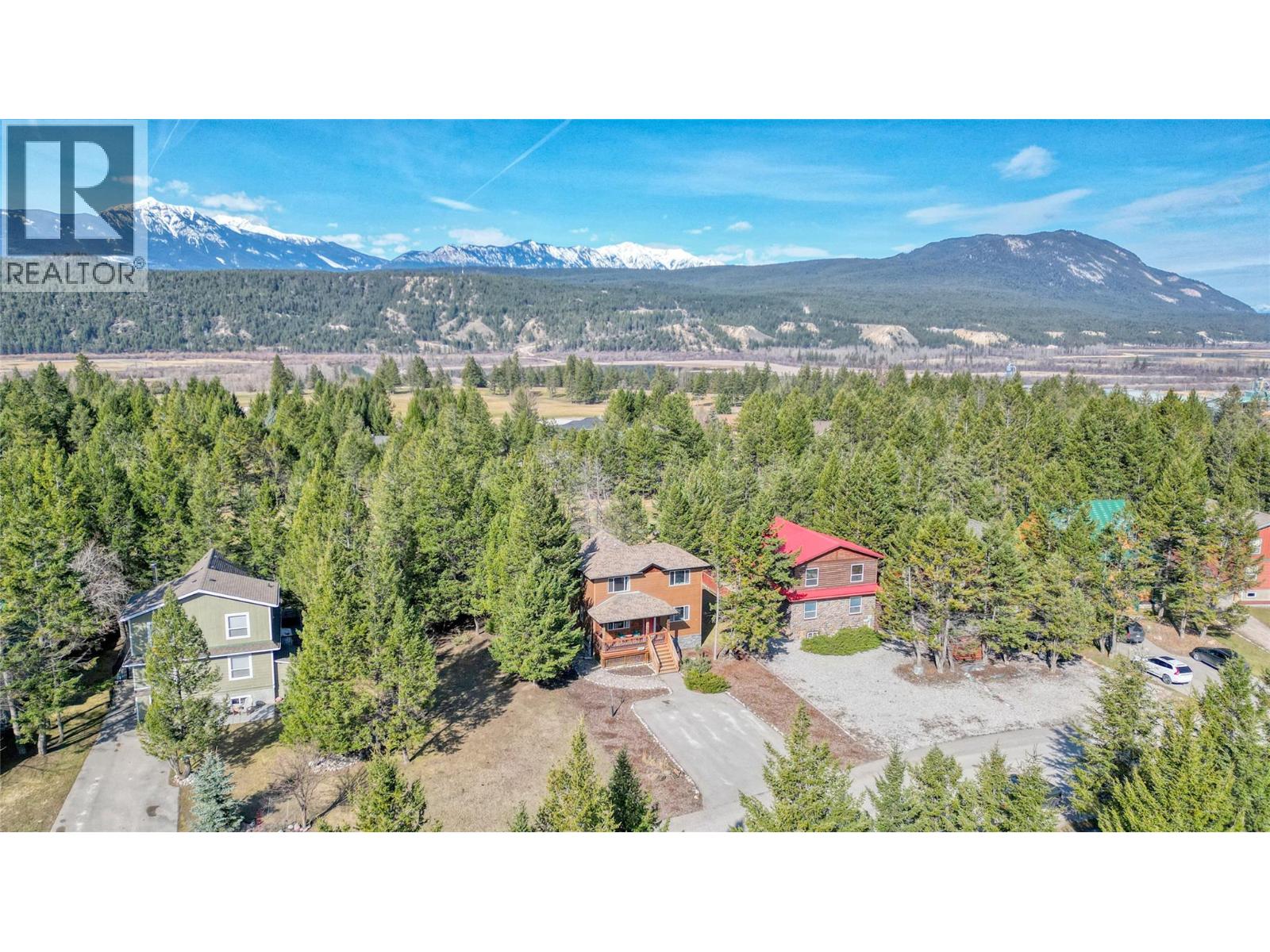 7491 Pine Cone Lane, Radium Hot Springs, British Columbia  V0A 1M0 - Photo 3 - 10383116