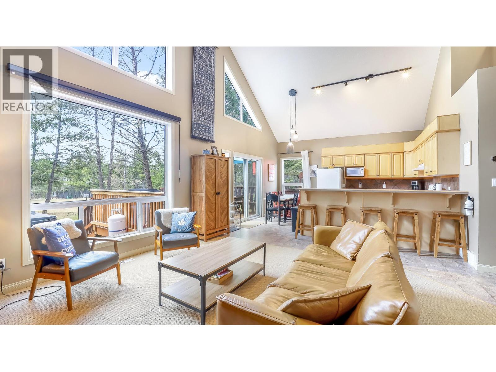 7491 Pine Cone Lane, Radium Hot Springs, British Columbia  V0A 1M0 - Photo 6 - 10383116