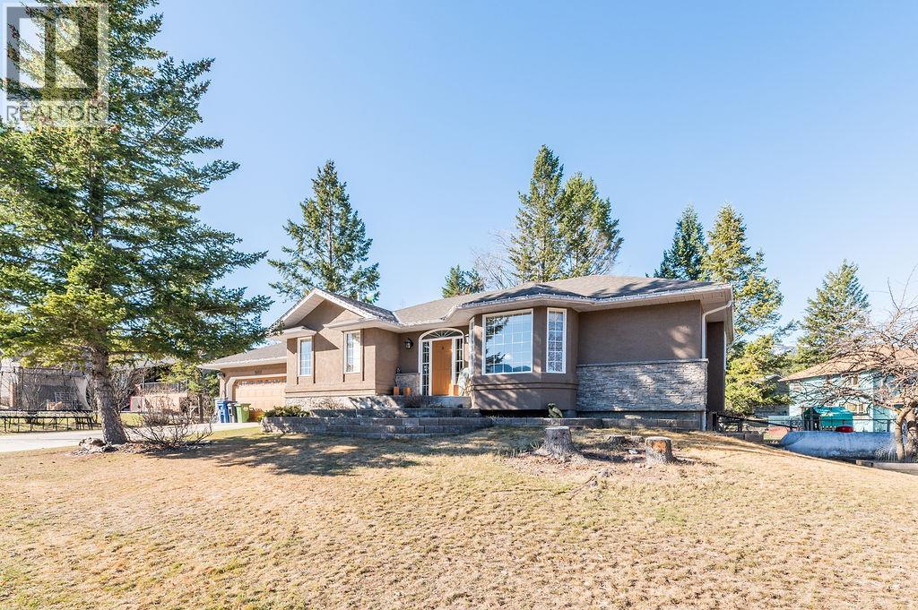 1002 WESTRIDGE Drive, Invermere, British Columbia