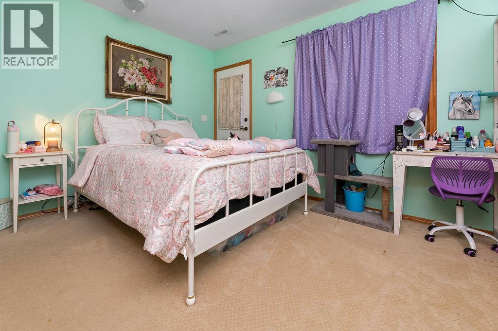 1002 Westridge Drive, Invermere, British Columbia  V0A 1K4 - Photo 16 - 10382927