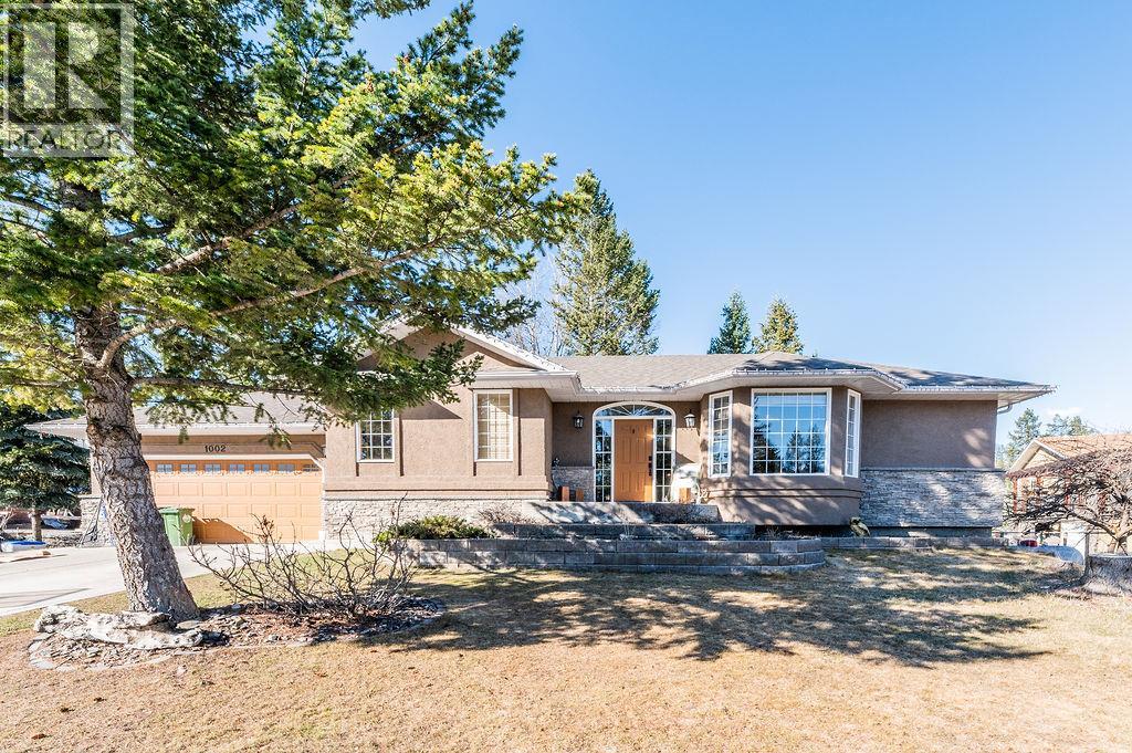 1002 Westridge Drive, Invermere, British Columbia  V0A 1K4 - Photo 2 - 10382927