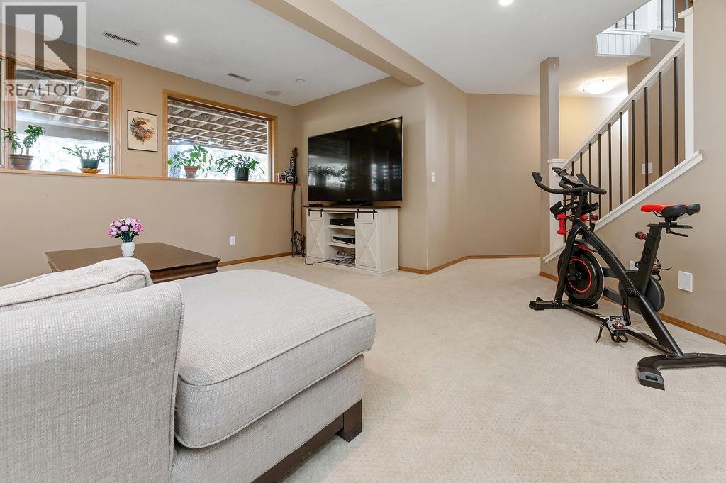 1002 Westridge Drive, Invermere, British Columbia  V0A 1K4 - Photo 22 - 10382927