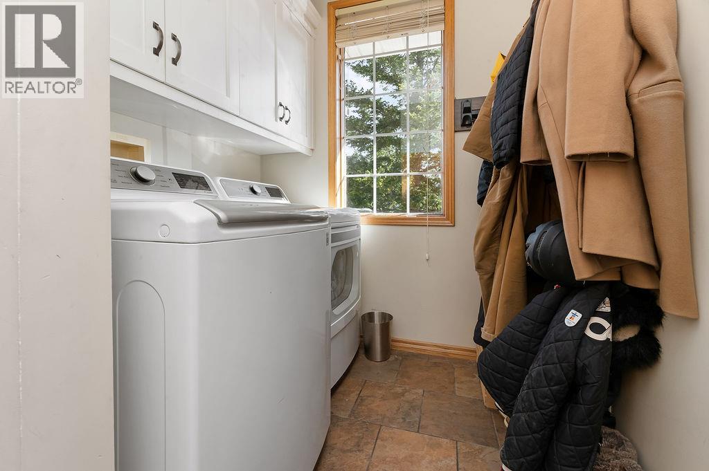 1002 Westridge Drive, Invermere, British Columbia  V0A 1K4 - Photo 30 - 10382927