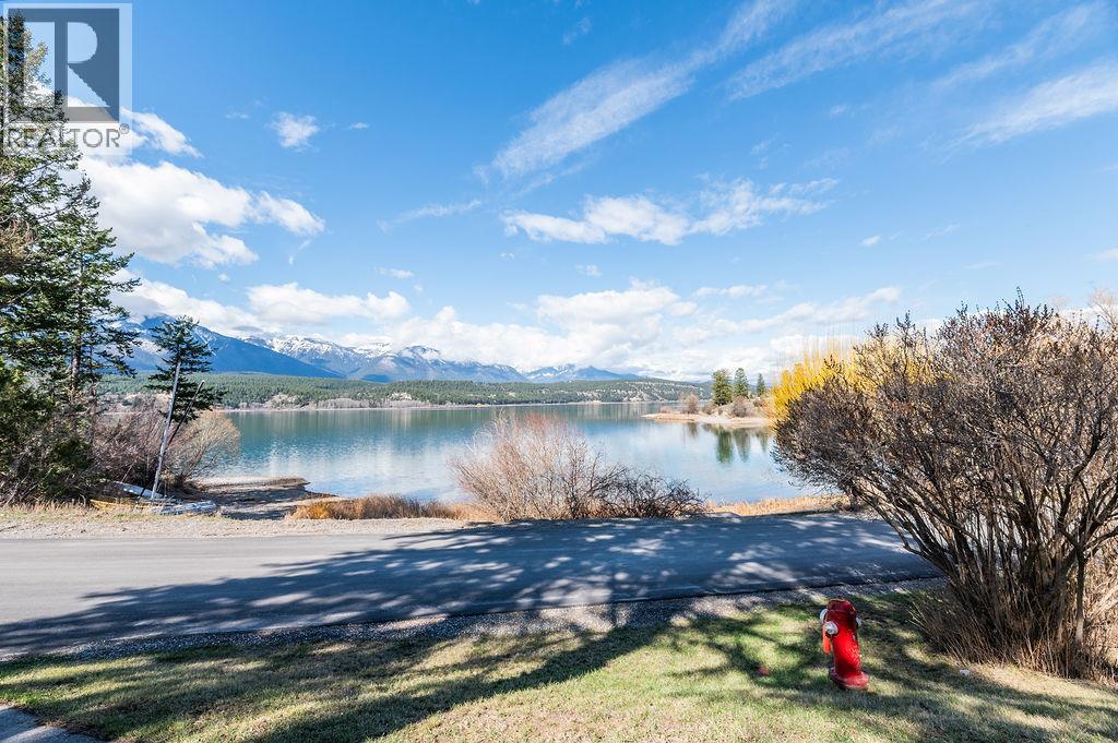 1626 Swansea Road, Windermere, British Columbia  V0A 1K3 - Photo 2 - 10383199