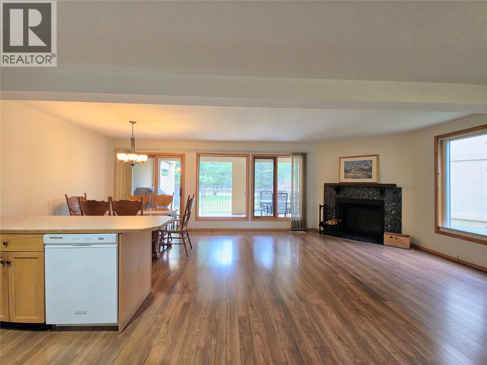 7595 Pioneer Avenue Unit# 8, Radium Hot Springs, British Columbia  V0A 1M0 - Photo 3 - 10383276