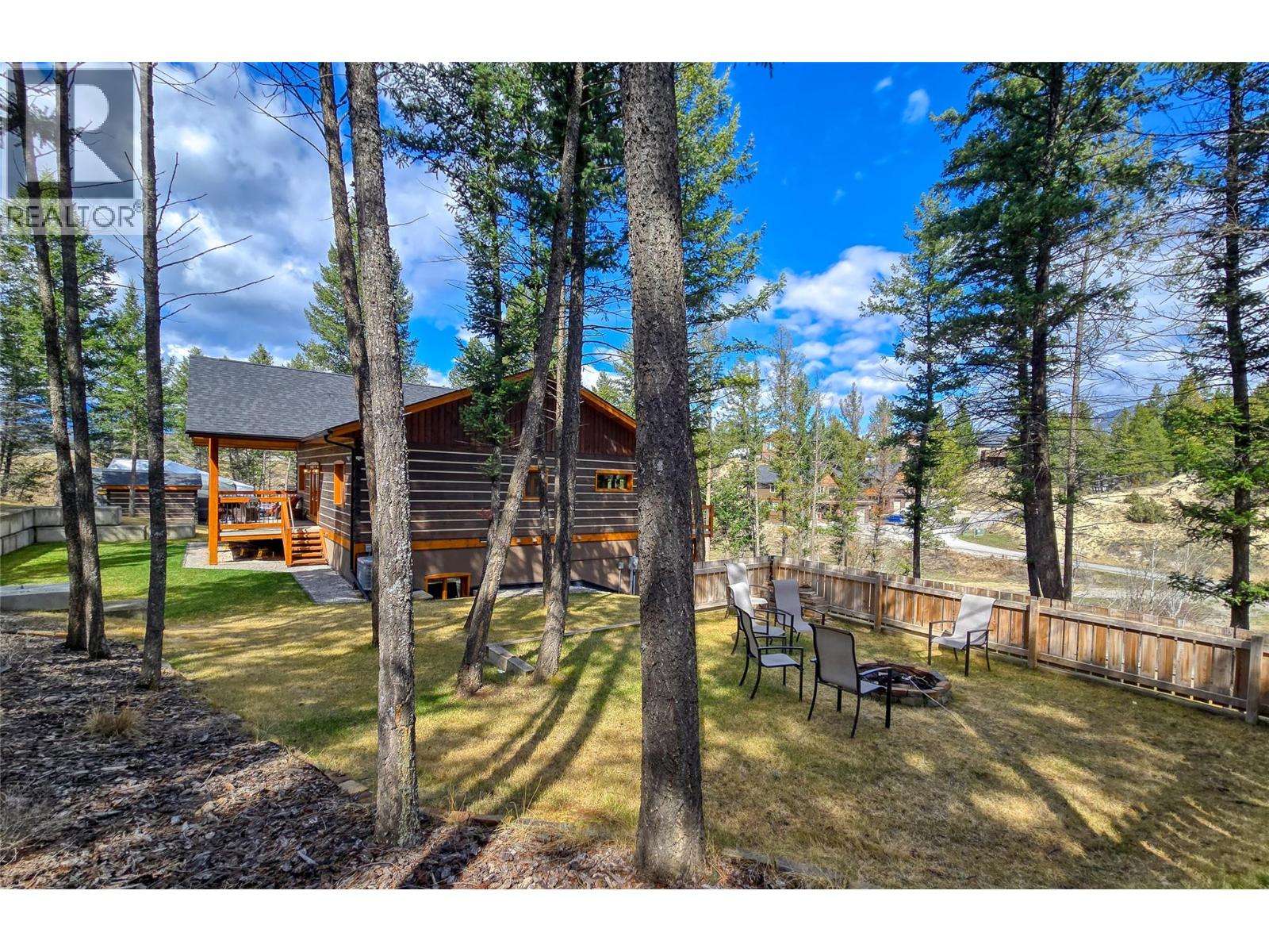 983 Swansea Road, Invermere, British Columbia  V0A 1K3 - Photo 12 - 10383264