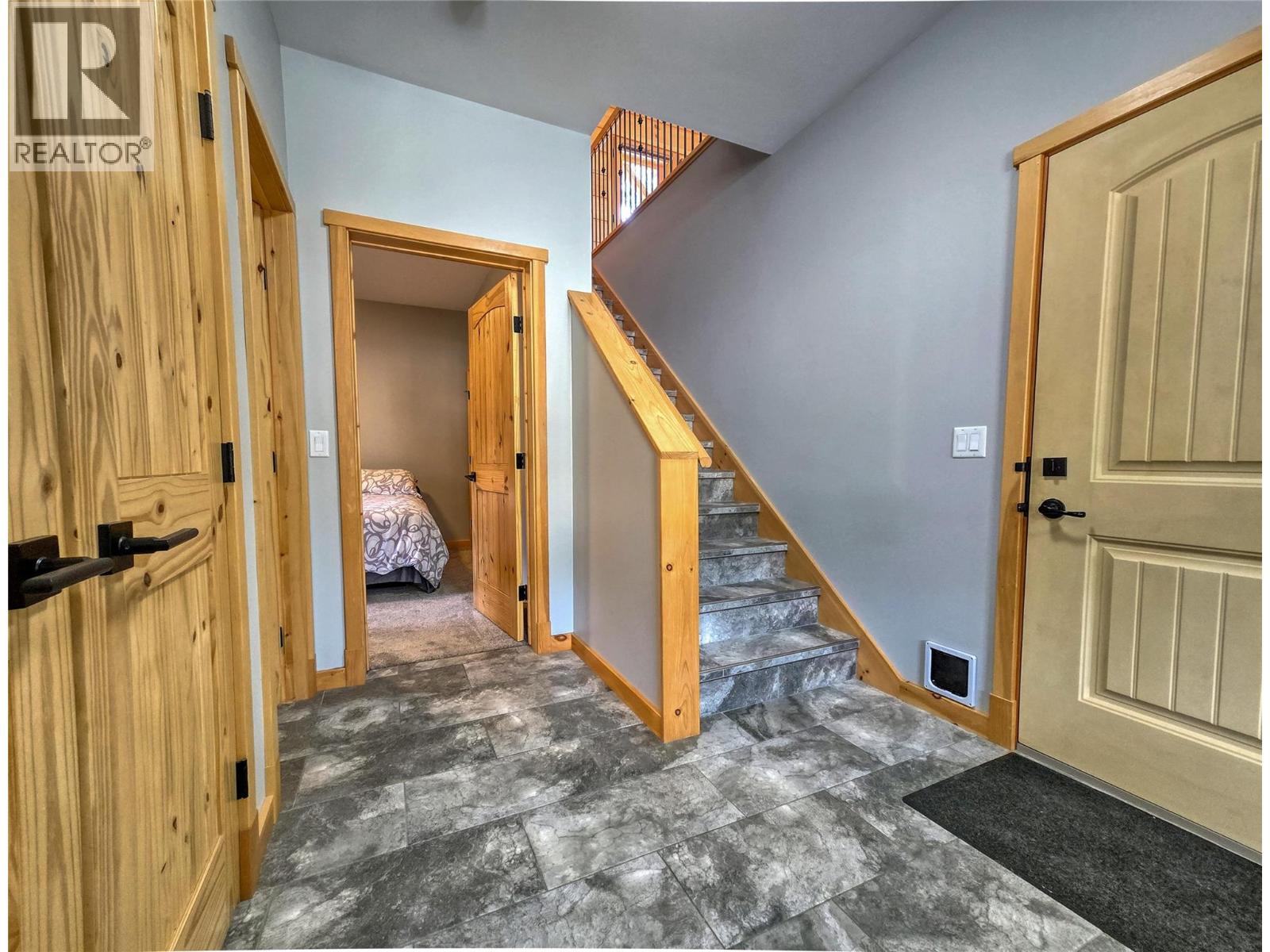 983 Swansea Road, Invermere, British Columbia  V0A 1K3 - Photo 31 - 10383264