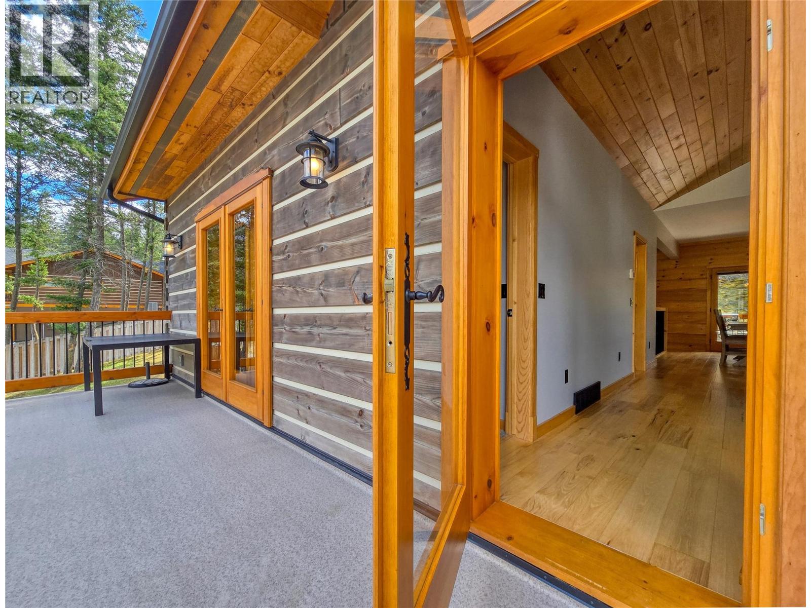 983 Swansea Road, Invermere, British Columbia  V0A 1K3 - Photo 41 - 10383264