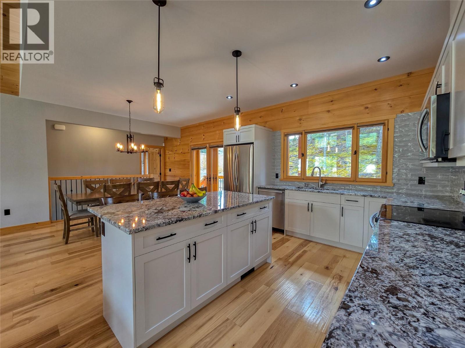 983 Swansea Road, Invermere, British Columbia  V0A 1K3 - Photo 46 - 10383264