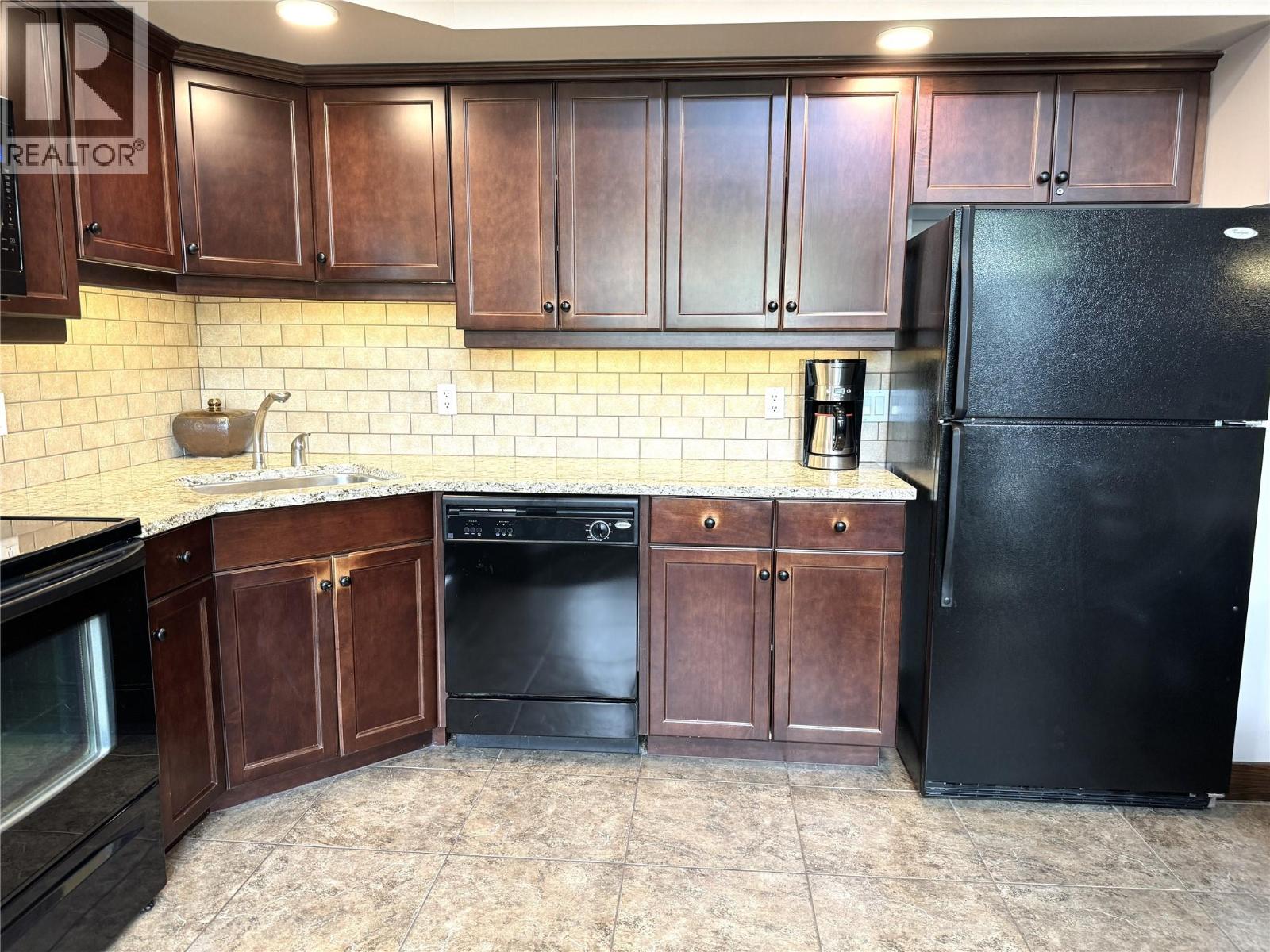 500 Bighorn Boulevard Unit# 533b, Radium Hot Springs, British Columbia  V0A 1M0 - Photo 11 - 10383500