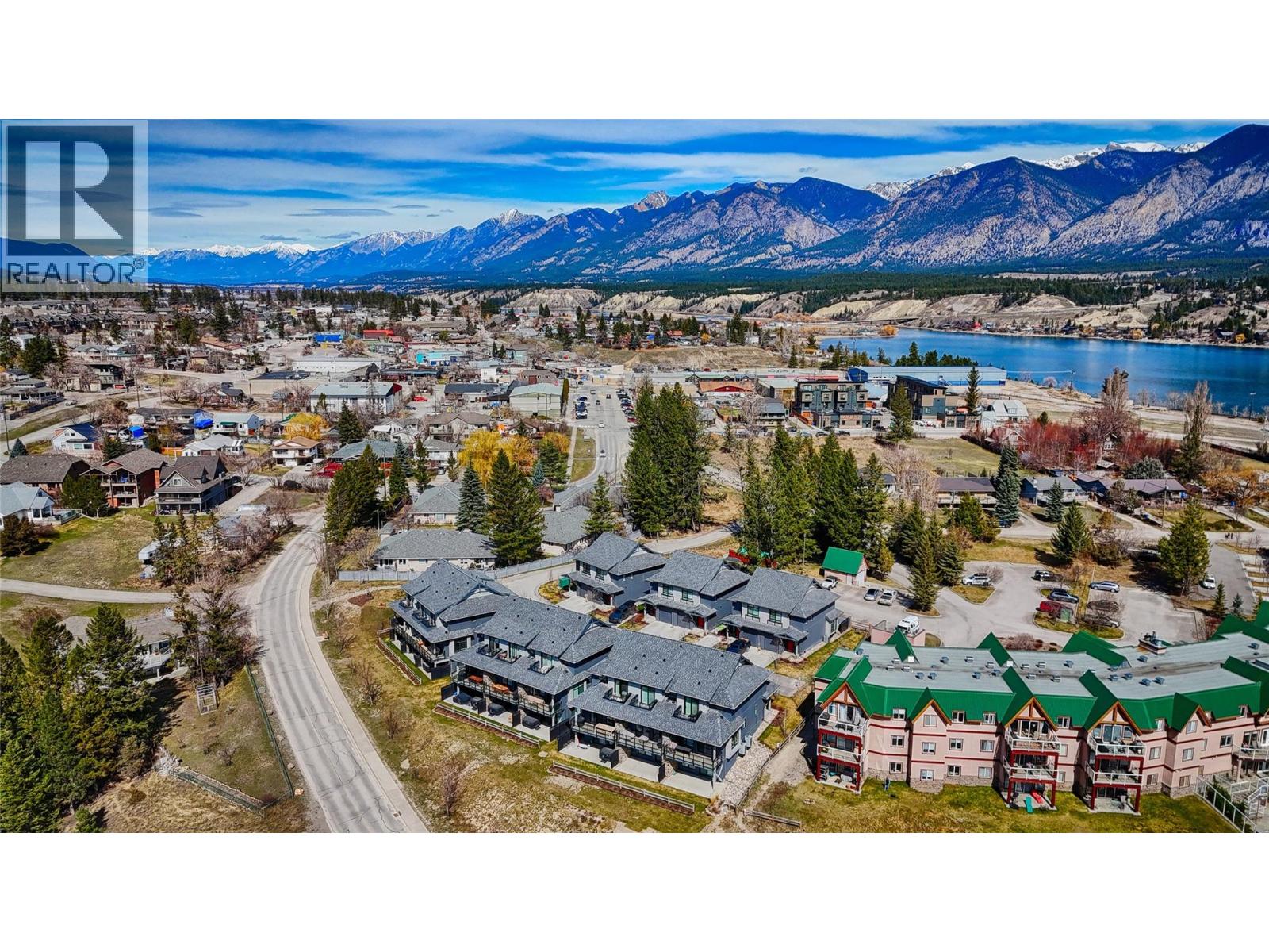 703 15a Crescent Unit# 12, Invermere, British Columbia  V0A 1K4 - Photo 3 - 10383249