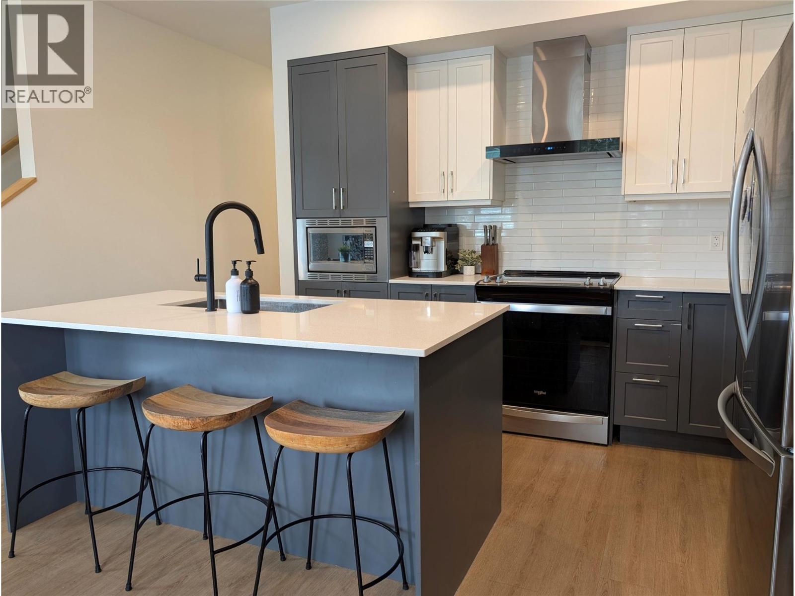 703 15a Crescent Unit# 12, Invermere, British Columbia  V0A 1K4 - Photo 9 - 10383249