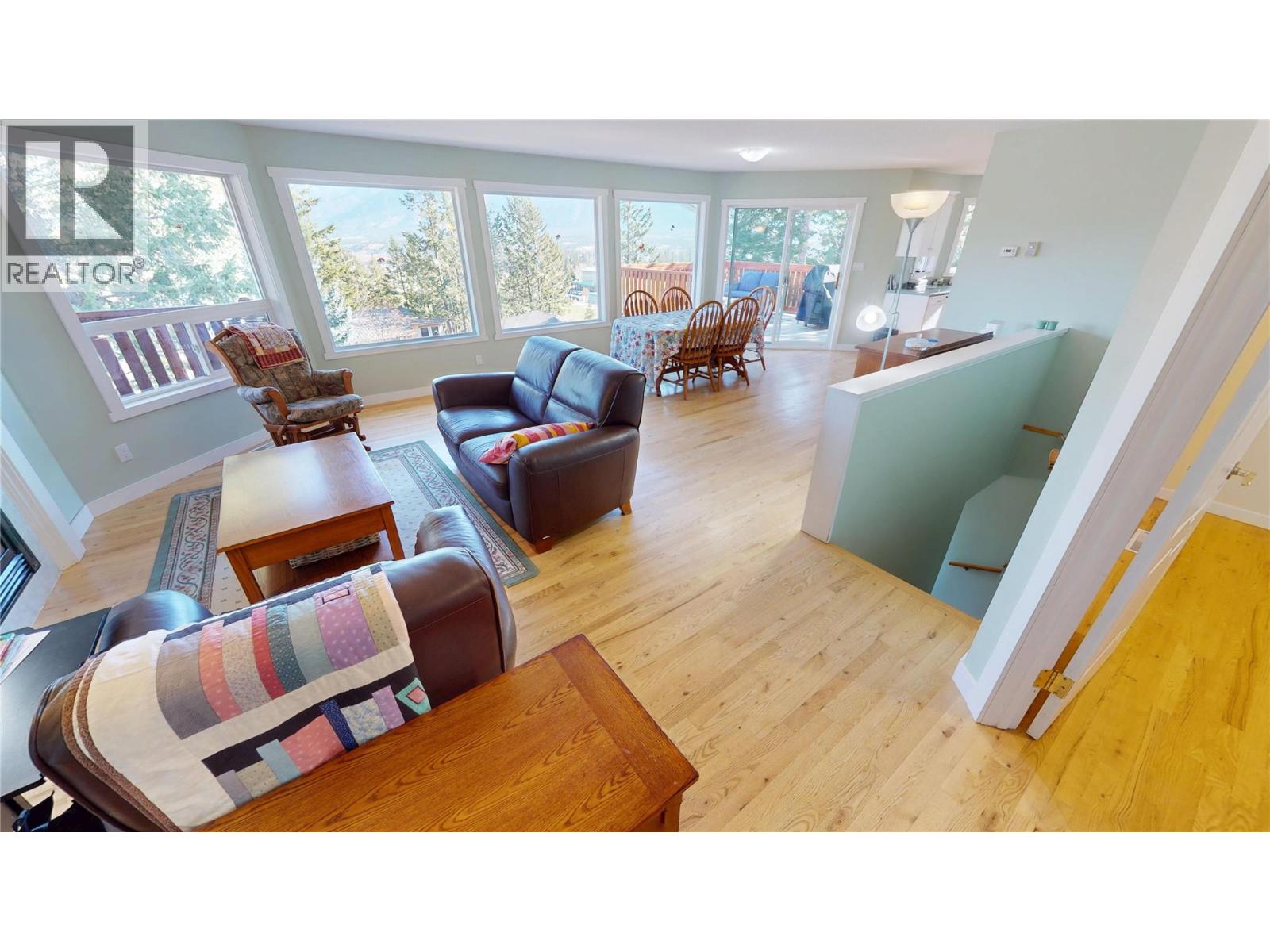 304 Westridge Place, Invermere, British Columbia  V0A 1K4 - Photo 3 - 10383947