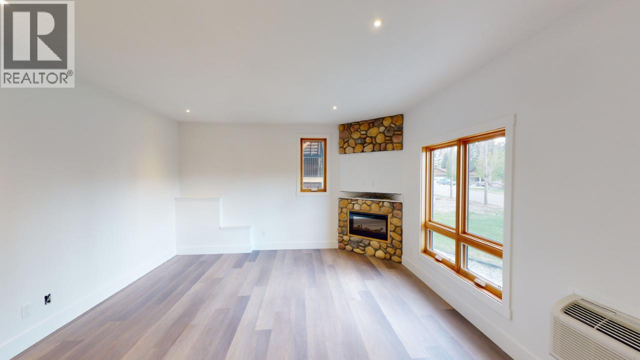 7291 Prospector Avenue Unit# 301, Radium Hot Springs, British Columbia  V0A 1M0 - Photo 4 - 10383660