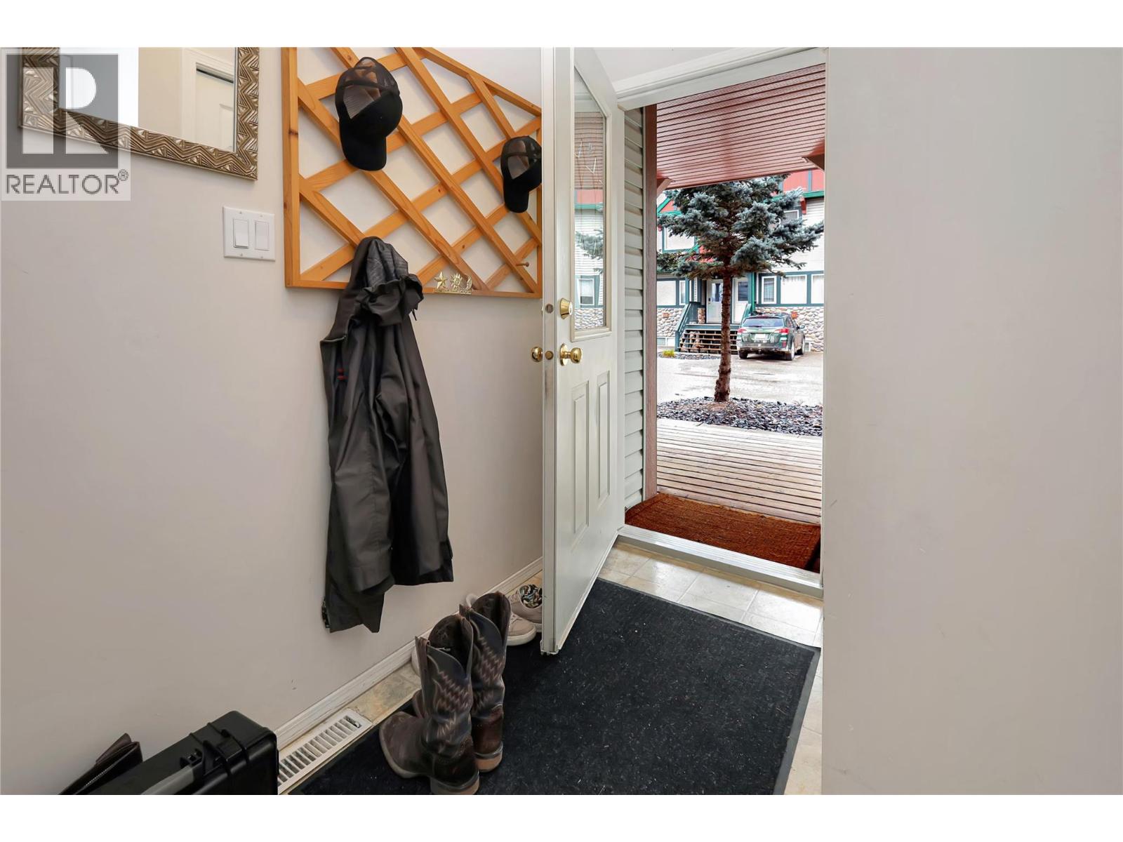 4835 Radium Boulevard Unit# 119, Radium Hot Springs, British Columbia  V0A 1M0 - Photo 5 - 10381978