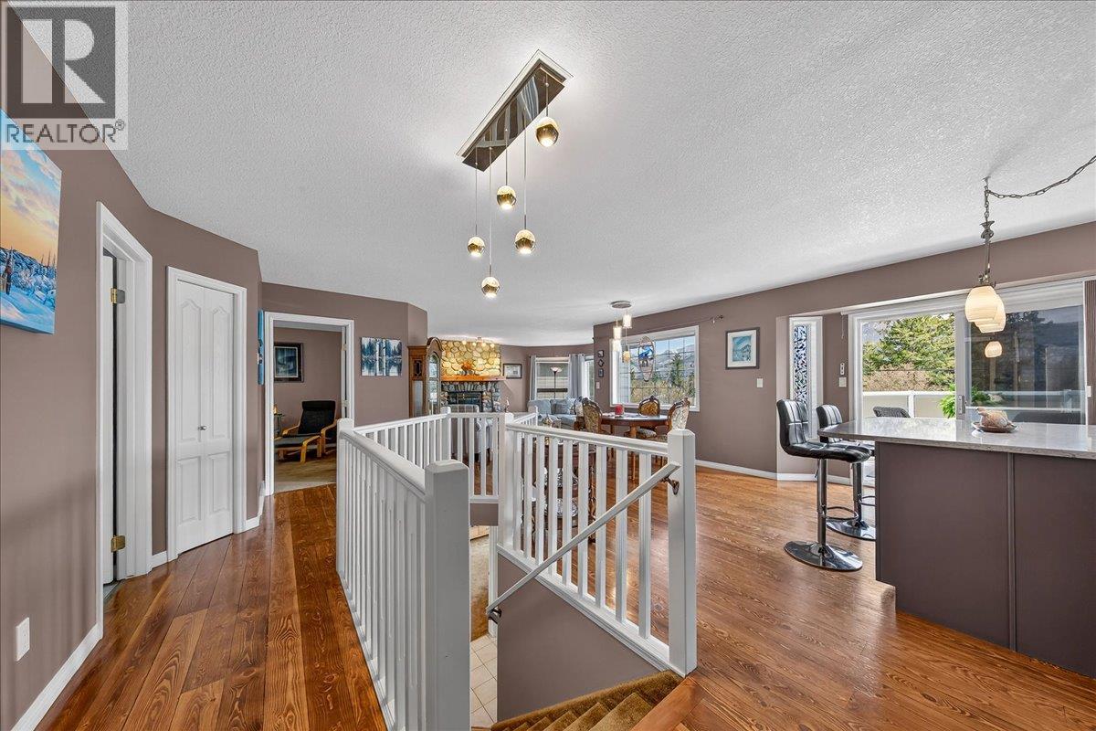 1706 15th Avenue, Invermere, British Columbia  V0A 1K0 - Photo 6 - 10384123