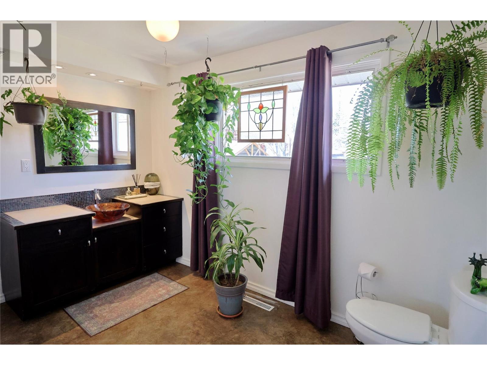 605 8th Street, Golden, British Columbia  V0A 1H0 - Photo 18 - 10384158