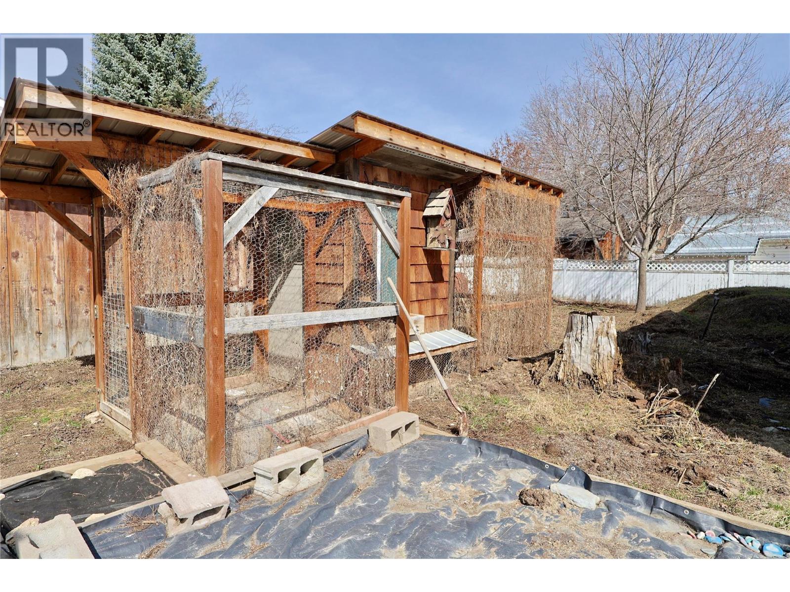 605 8th Street, Golden, British Columbia  V0A 1H0 - Photo 36 - 10384158