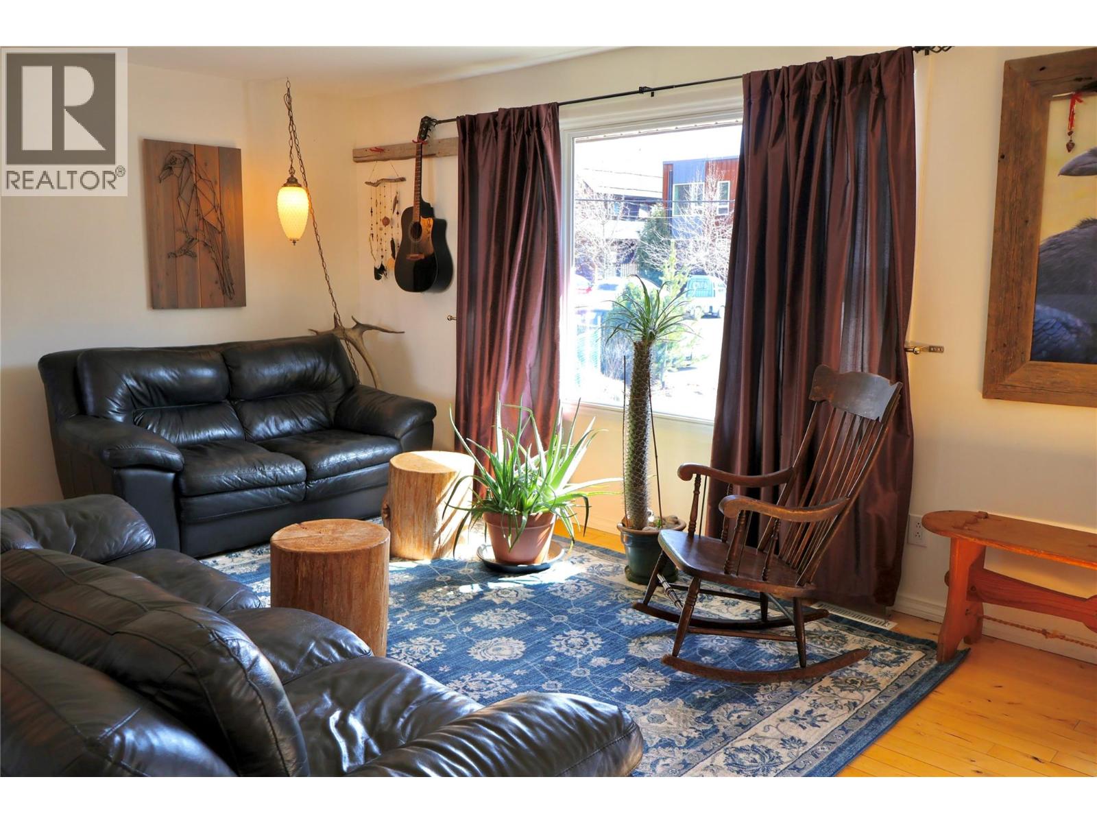 605 8th Street, Golden, British Columbia  V0A 1H0 - Photo 5 - 10384158