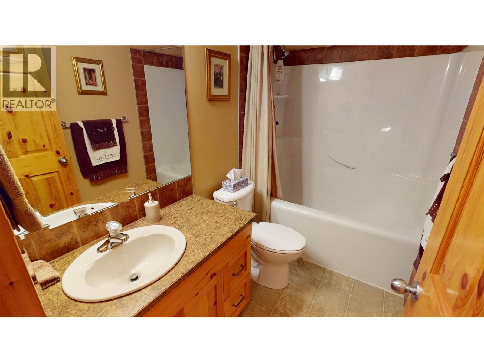 7490 Pine Cone Lane, Radium Hot Springs, British Columbia  V0A 1M0 - Photo 14 - 10384368