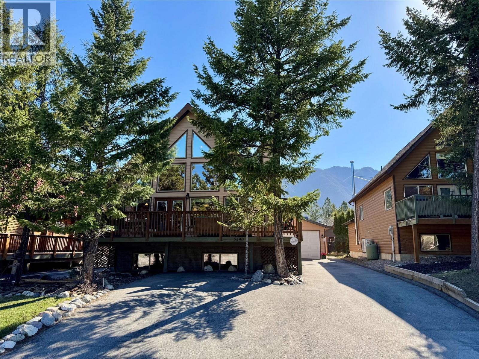 7490 Pine Cone Lane, Radium Hot Springs, British Columbia  V0A 1M0 - Photo 45 - 10384368
