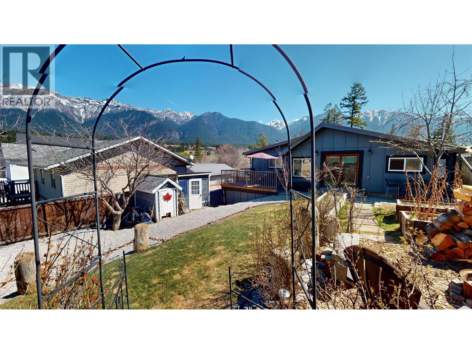 5728 Vermillion Street, Edgewater, British Columbia  V0A 1E0 - Photo 41 - 10384275