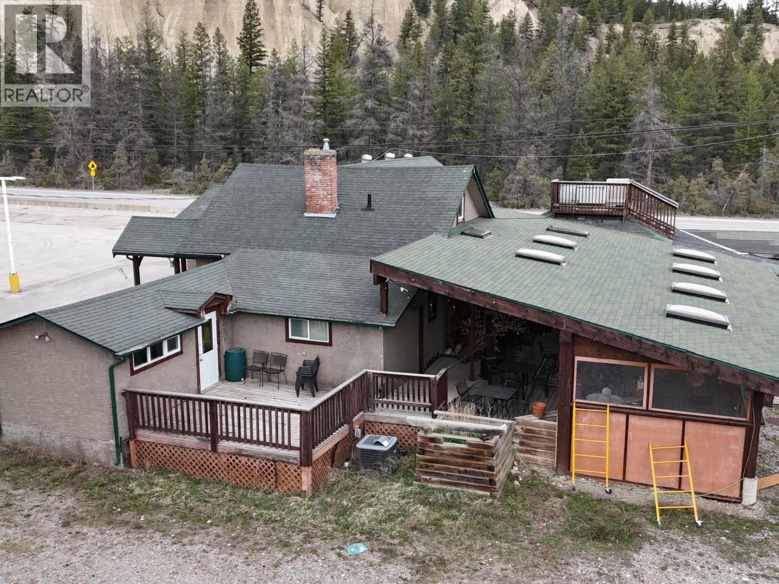 5388 93/95 Highway, Fairmont Hot Springs, British Columbia  V0A 1K4 - Photo 11 - 10384032