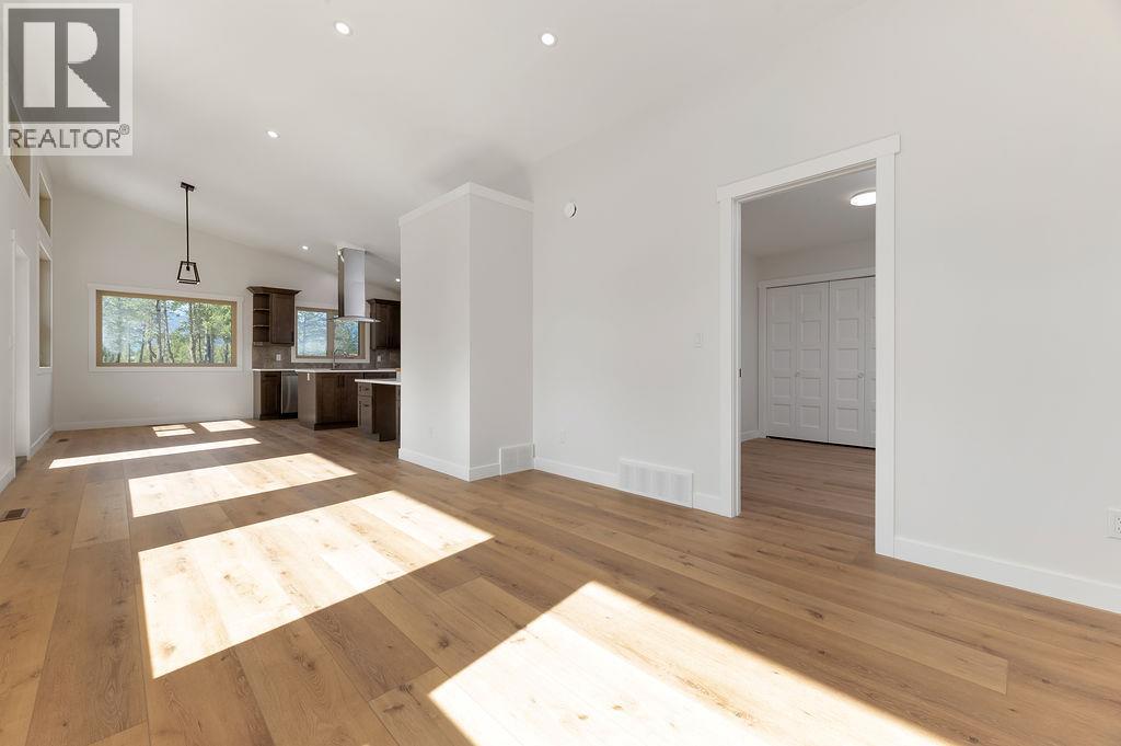 896 Copper Point Way, Windermere, British Columbia  V0A 1K3 - Photo 13 - 10384467