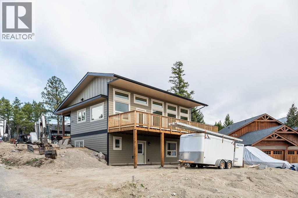 896 Copper Point Way, Windermere, British Columbia  V0A 1K3 - Photo 2 - 10384467