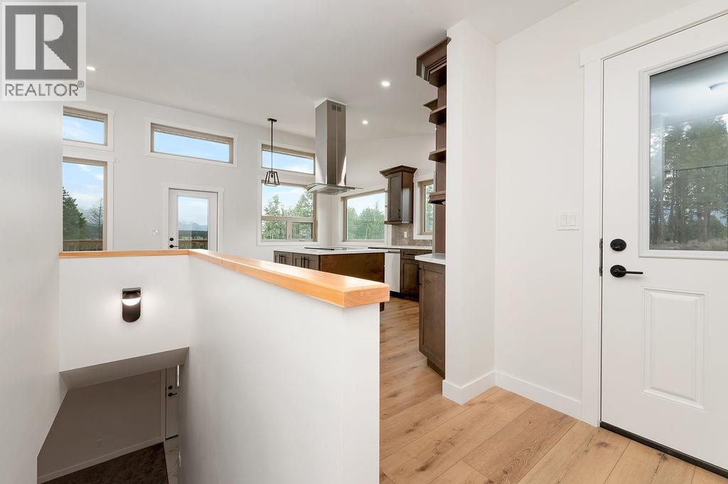 896 Copper Point Way, Windermere, British Columbia  V0A 1K3 - Photo 6 - 10384467