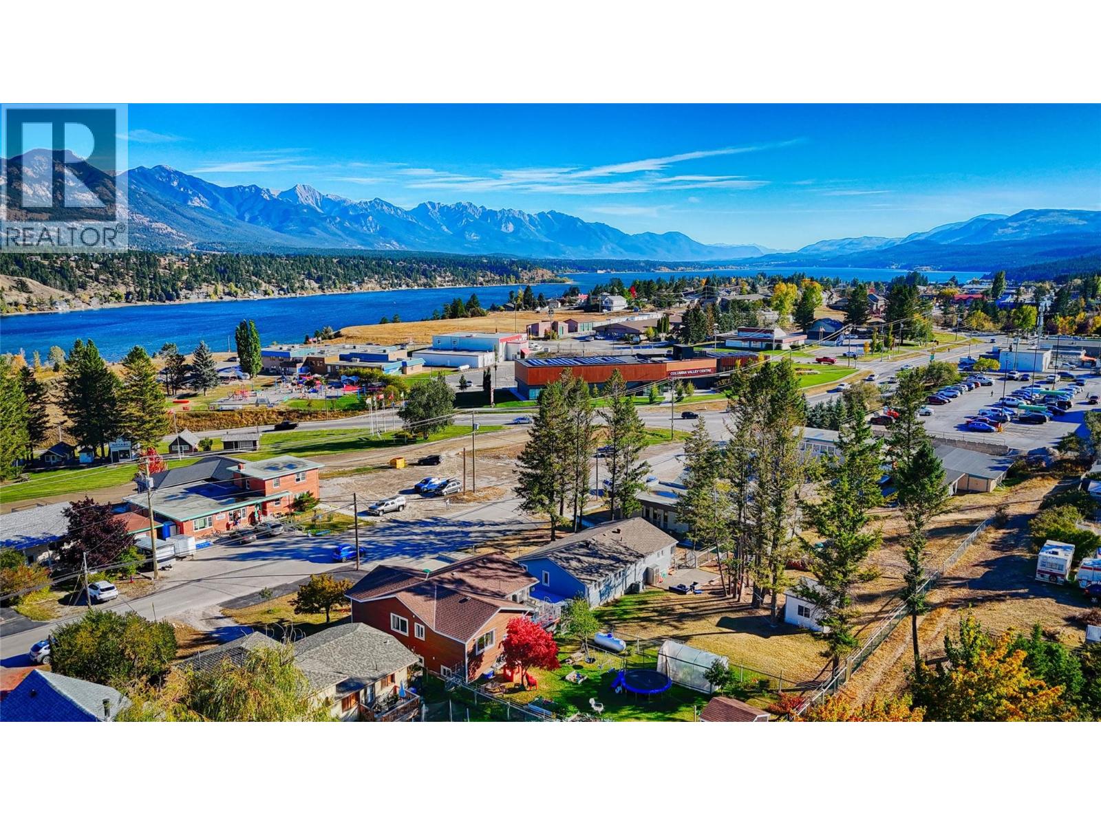 208 7th Avenue, Invermere, British Columbia  V0A 1K4 - Photo 3 - 10385124
