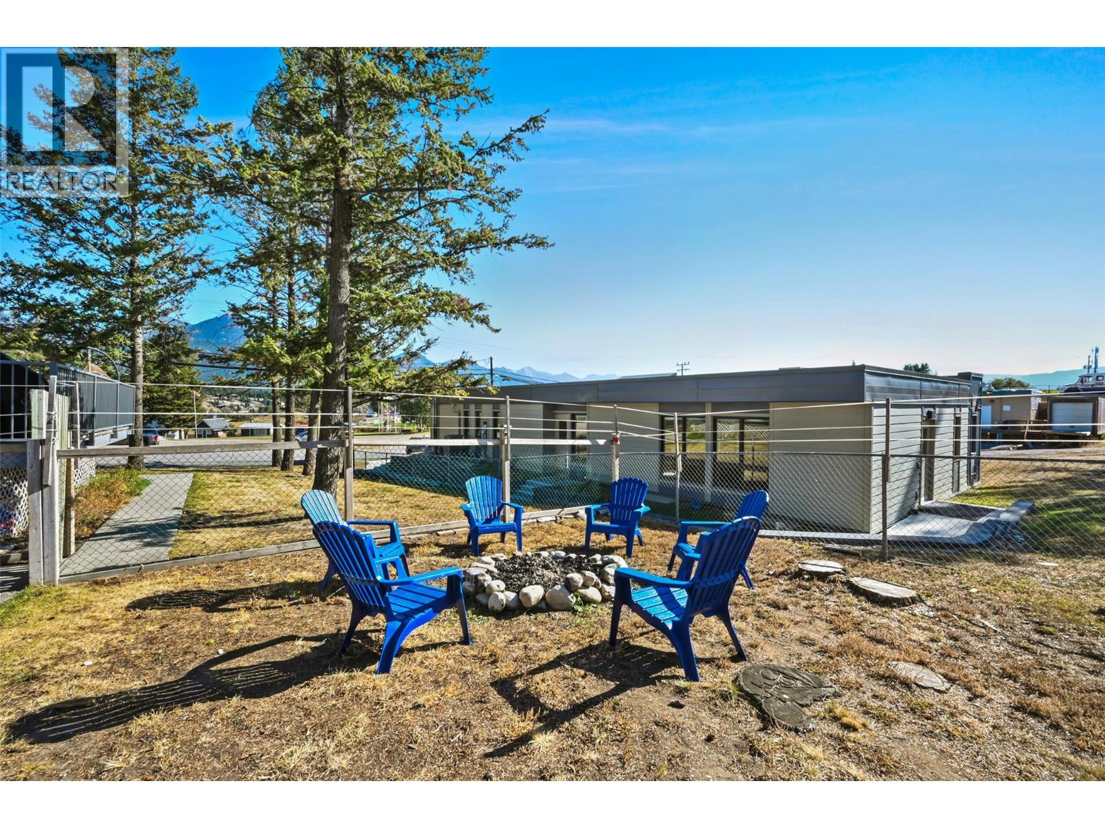 208 7th Avenue, Invermere, British Columbia  V0A 1K4 - Photo 38 - 10385124