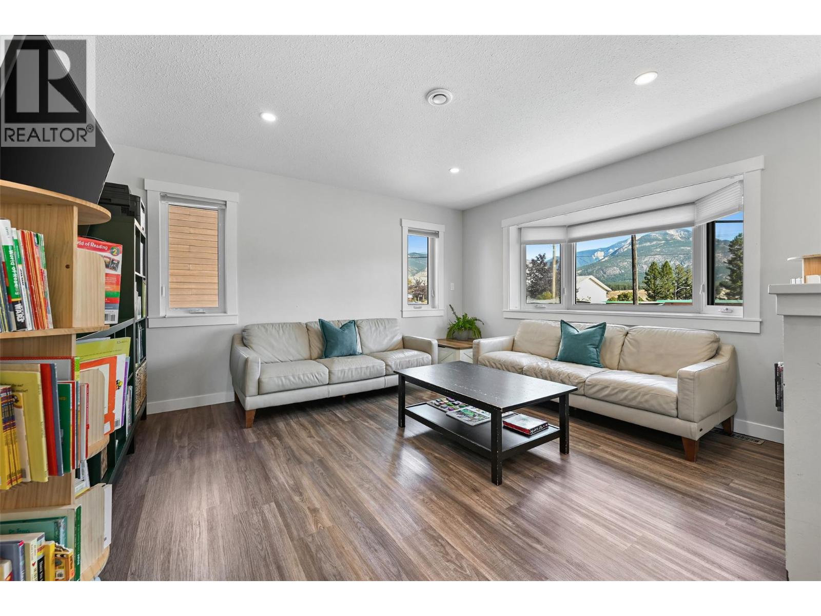 208 7th Avenue, Invermere, British Columbia  V0A 1K4 - Photo 7 - 10385124