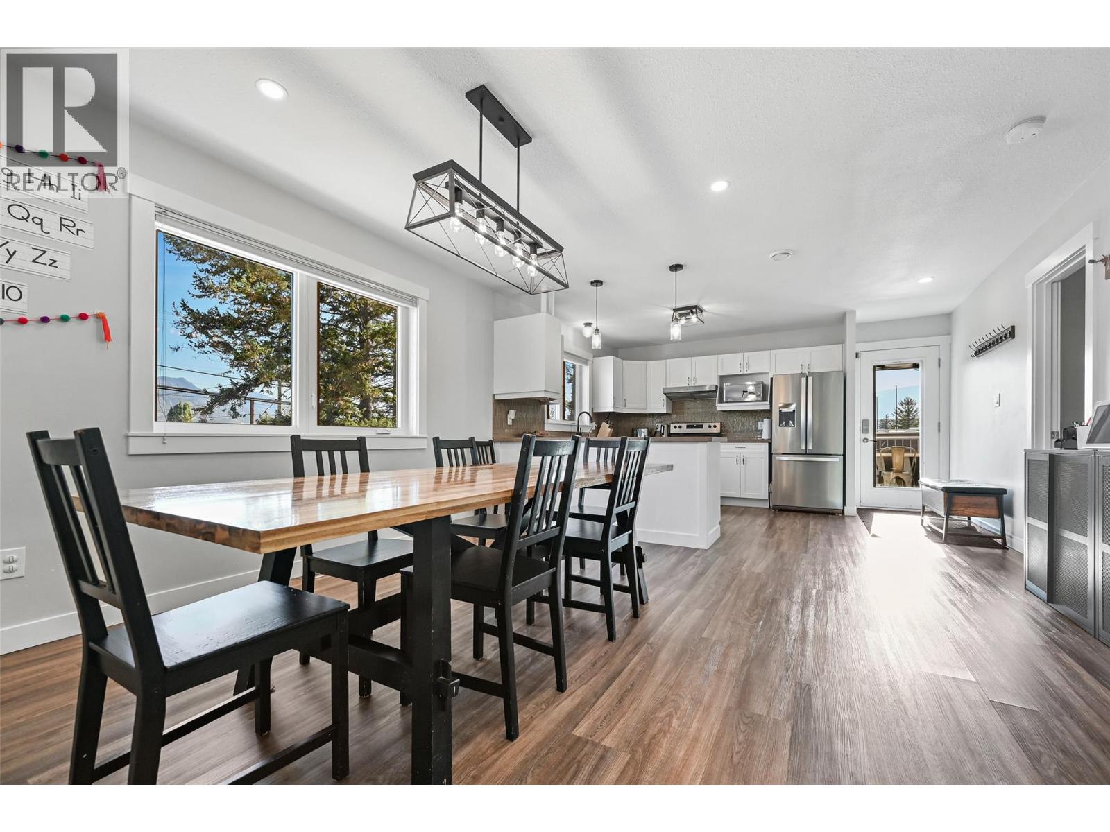 208 7th Avenue, Invermere, British Columbia  V0A 1K4 - Photo 9 - 10385124