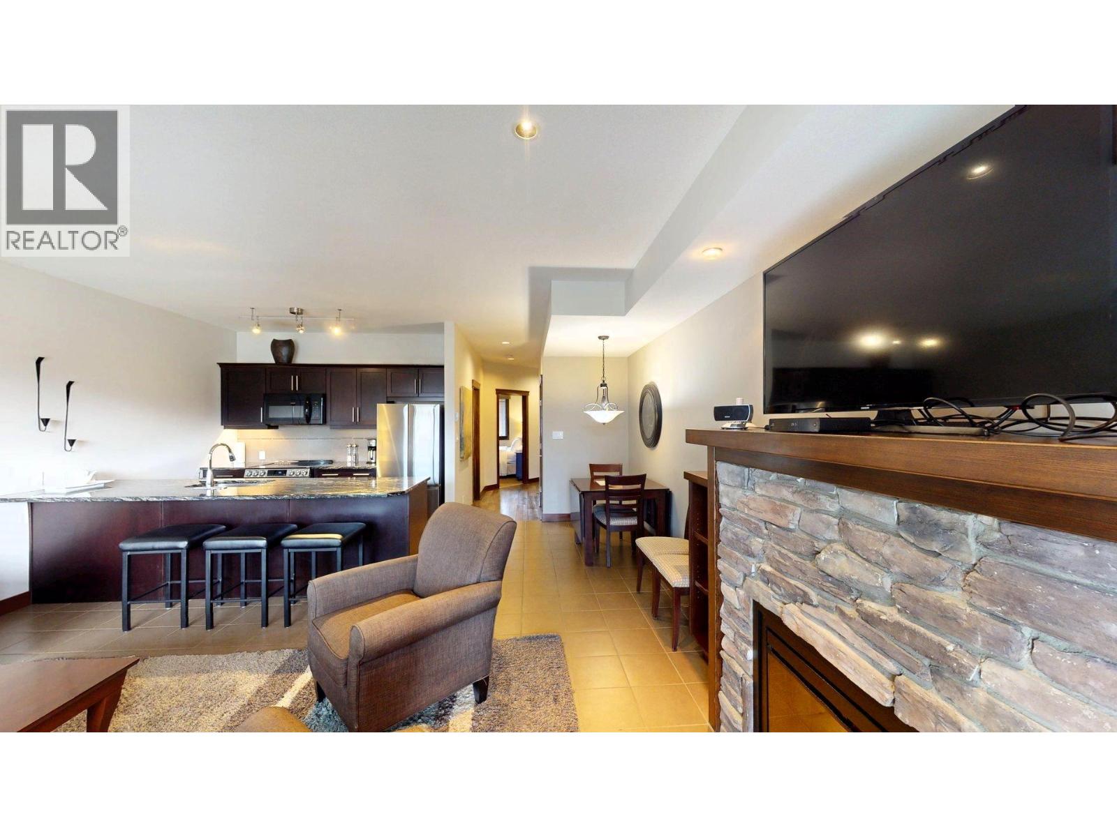 700 Bighorn Boulevard Unit# 725 I2, Radium Hot Springs, British Columbia  V0A 1M0 - Photo 12 - 10385063