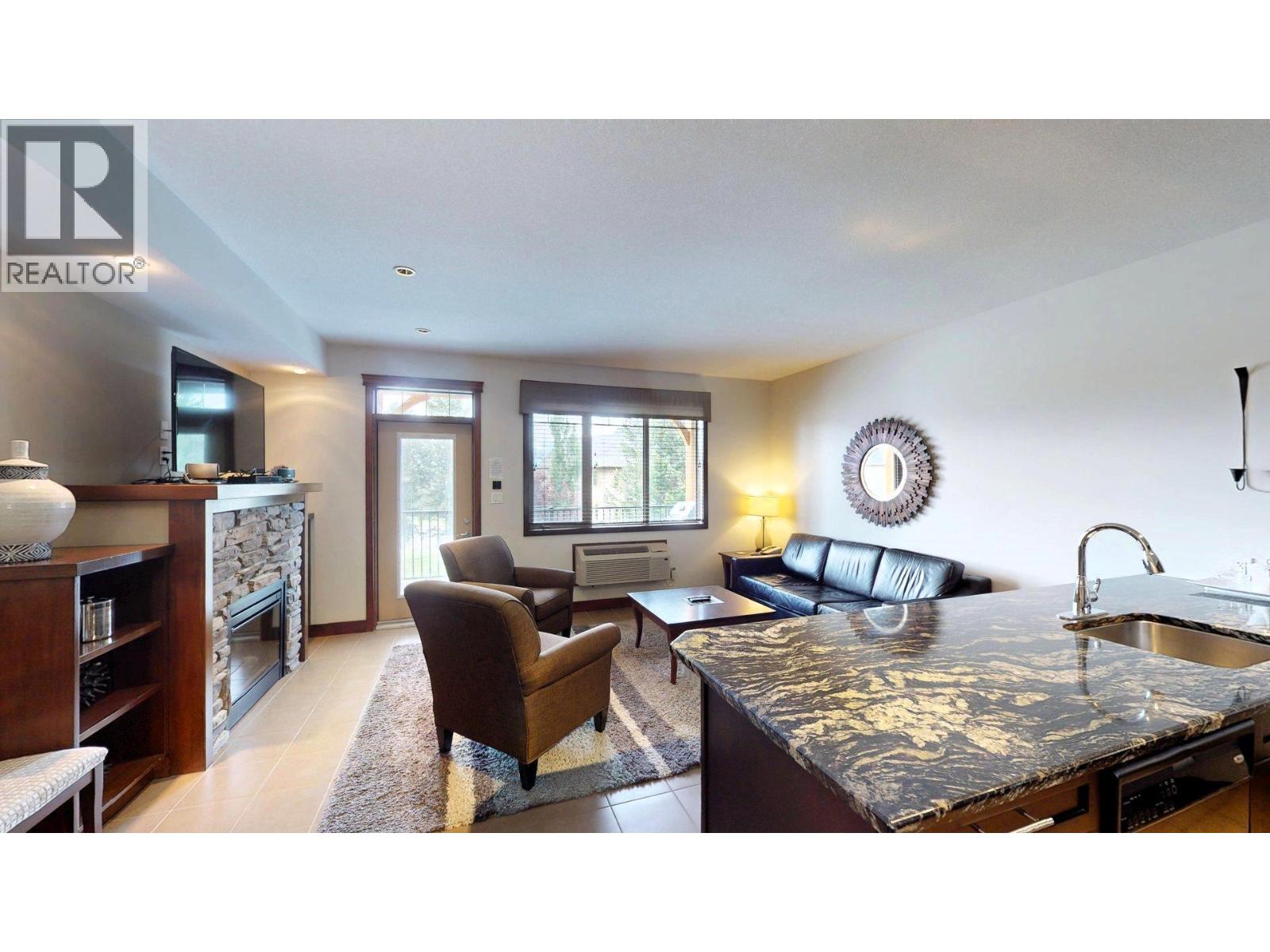 700 Bighorn Boulevard Unit# 725 I2, Radium Hot Springs, British Columbia  V0A 1M0 - Photo 2 - 10385063