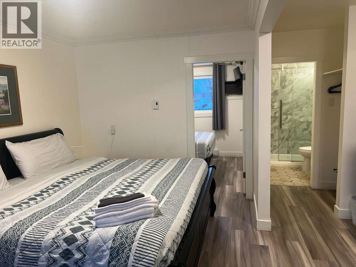 4881 St Mary's Street, Radium Hot Springs, British Columbia  V0A 1M0 - Photo 11 - 10385222