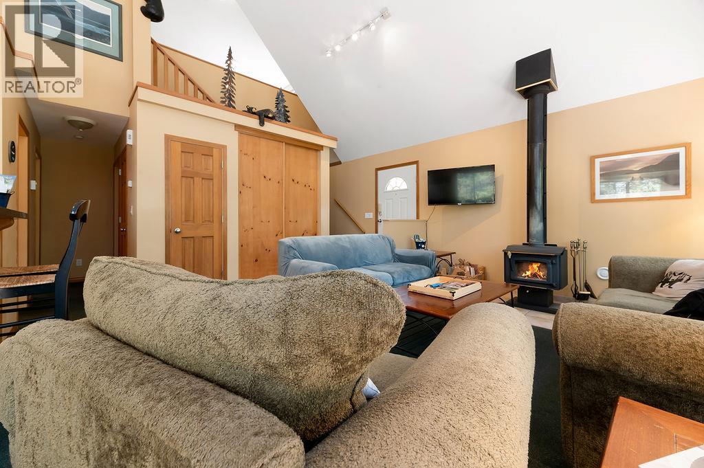 7483 Pine Cone Lane, Radium Hot Springs, British Columbia  V0A 1M0 - Photo 13 - 10384974