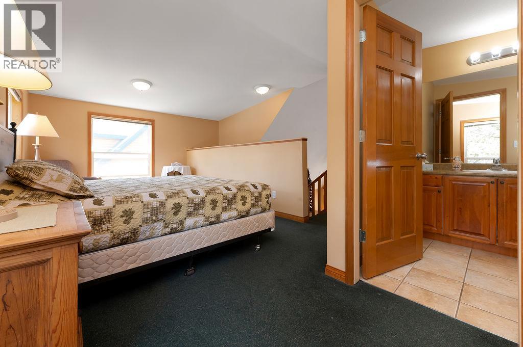 7483 Pine Cone Lane, Radium Hot Springs, British Columbia  V0A 1M0 - Photo 27 - 10384974