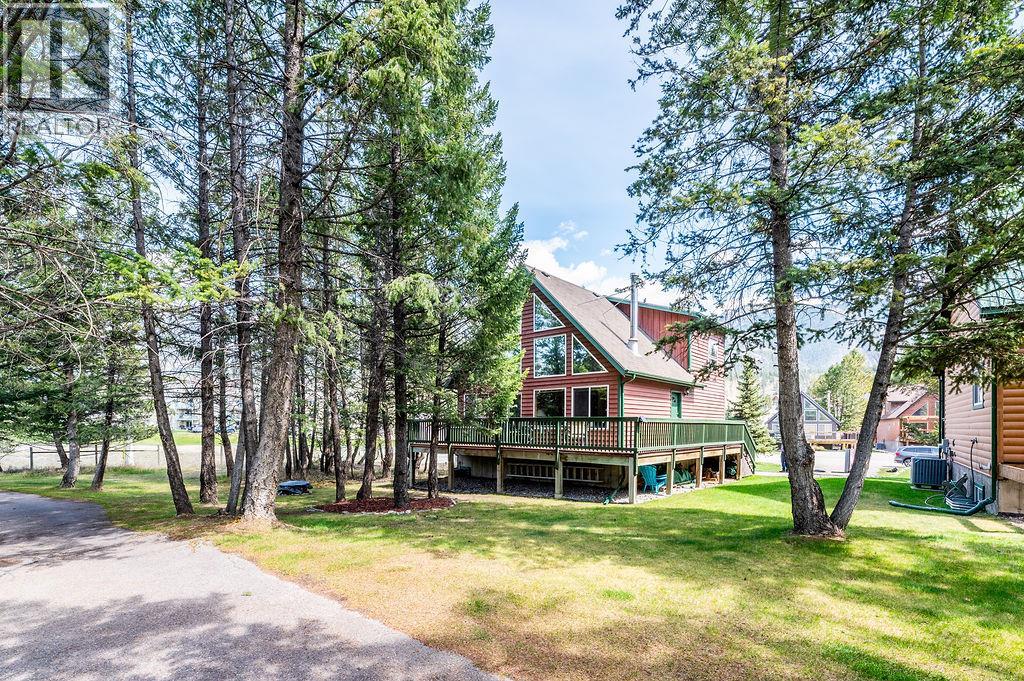 7483 Pine Cone Lane, Radium Hot Springs, British Columbia  V0A 1M0 - Photo 6 - 10384974