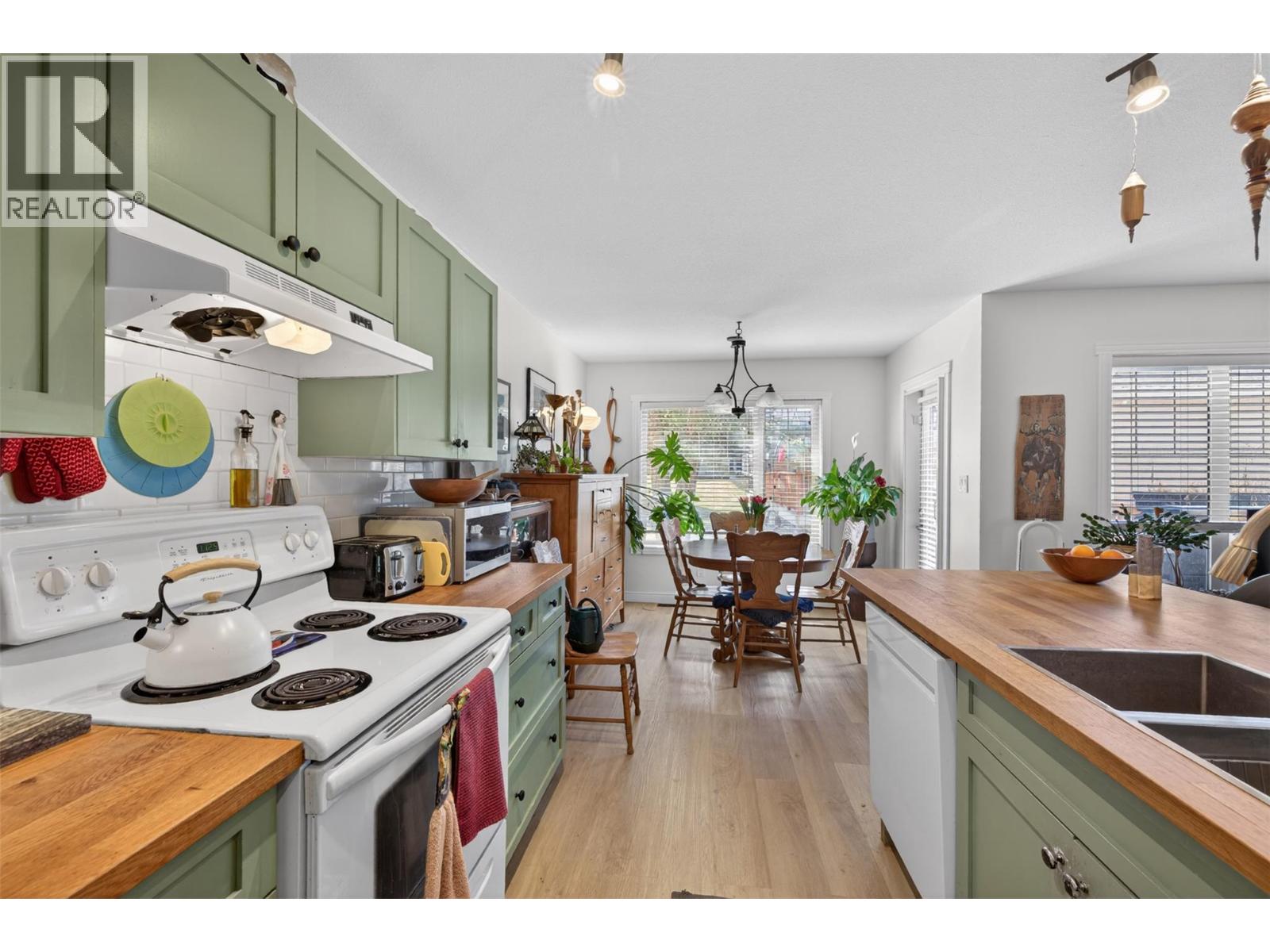 4896 Ridge Road, Radium Hot Springs, British Columbia  V0A 1M0 - Photo 13 - 10384694