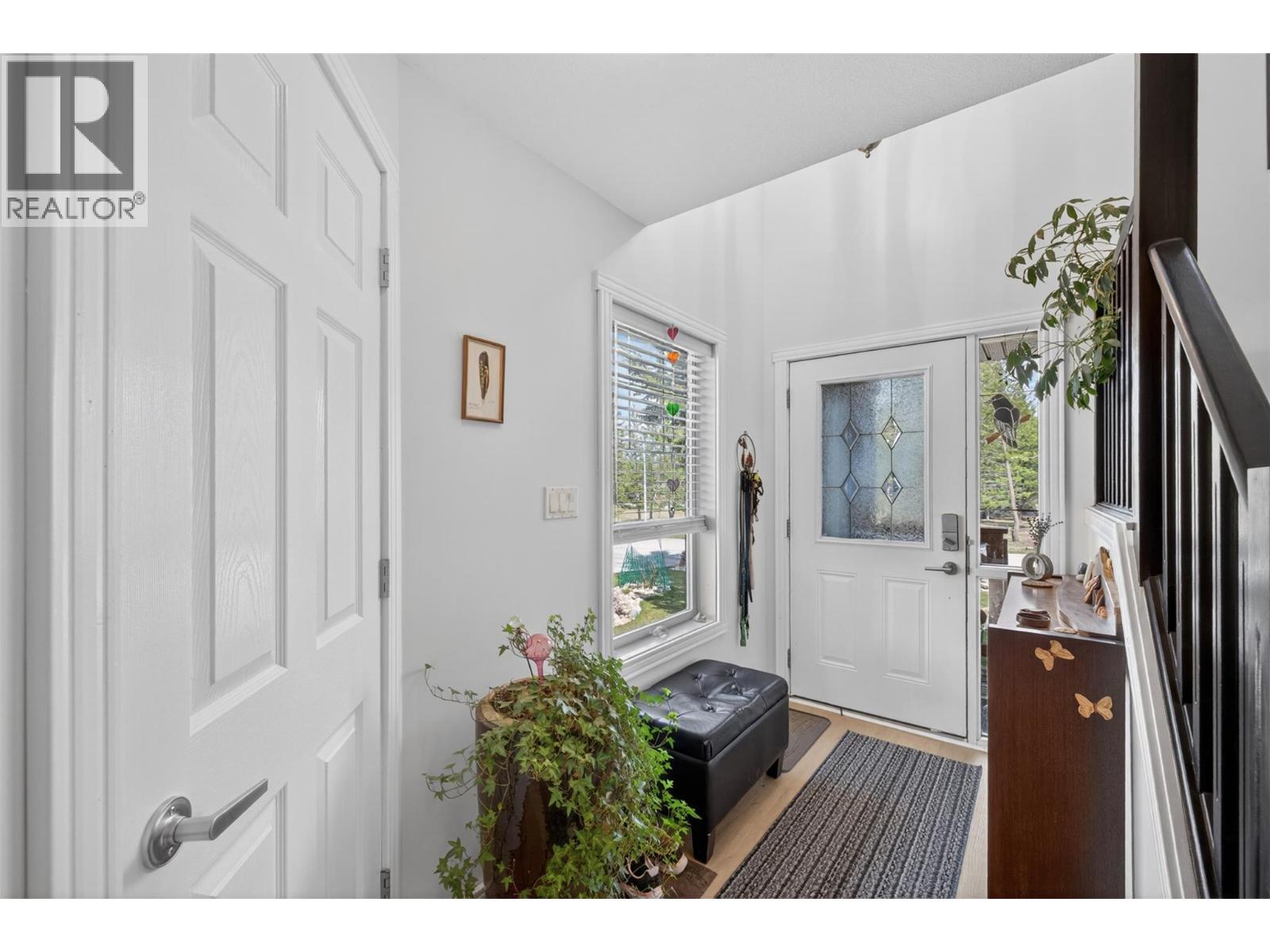 4896 Ridge Road, Radium Hot Springs, British Columbia  V0A 1M0 - Photo 6 - 10384694