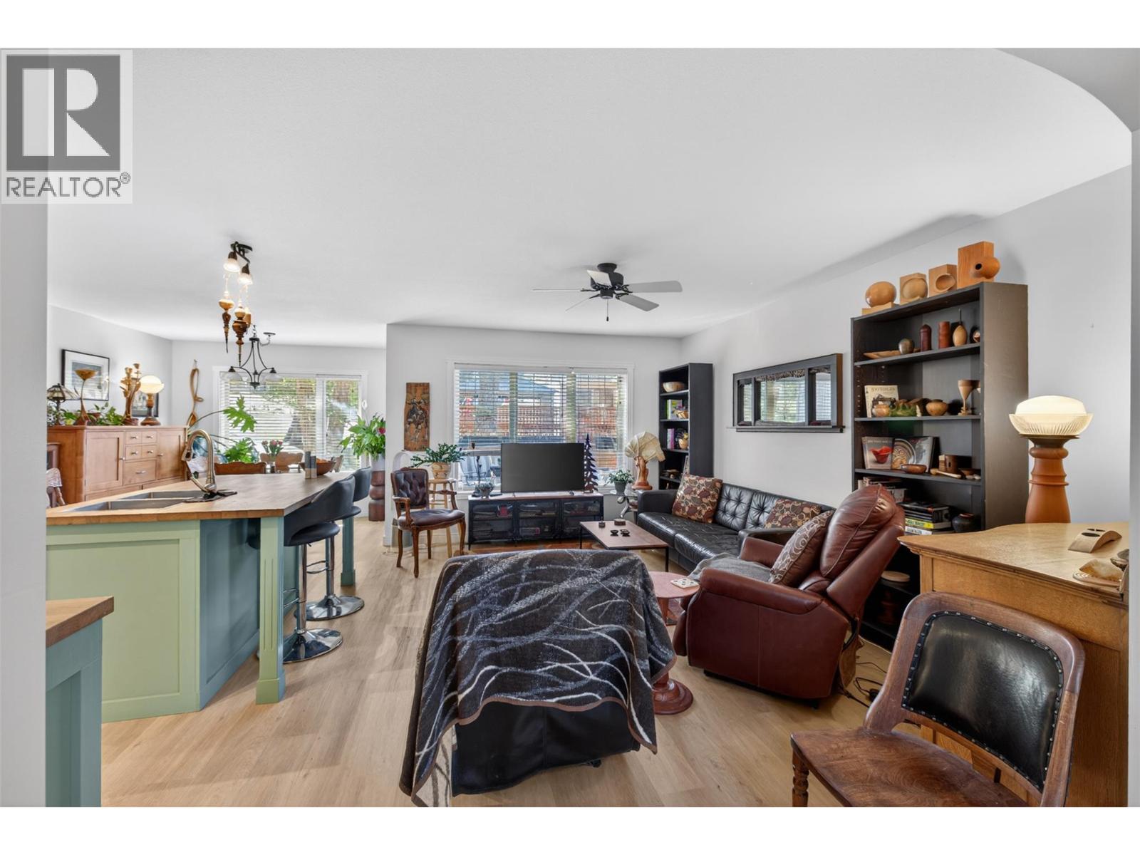 4896 Ridge Road, Radium Hot Springs, British Columbia  V0A 1M0 - Photo 9 - 10384694