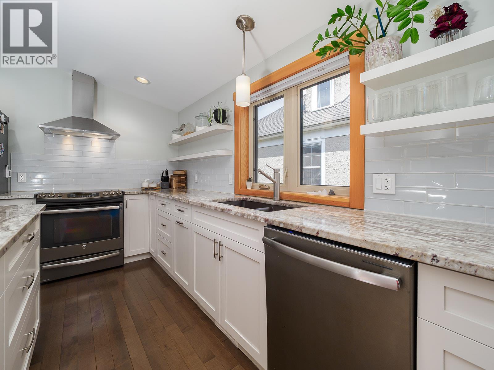 908 12th Street S, Golden, British Columbia  V0A 1H0 - Photo 10 - 10385359