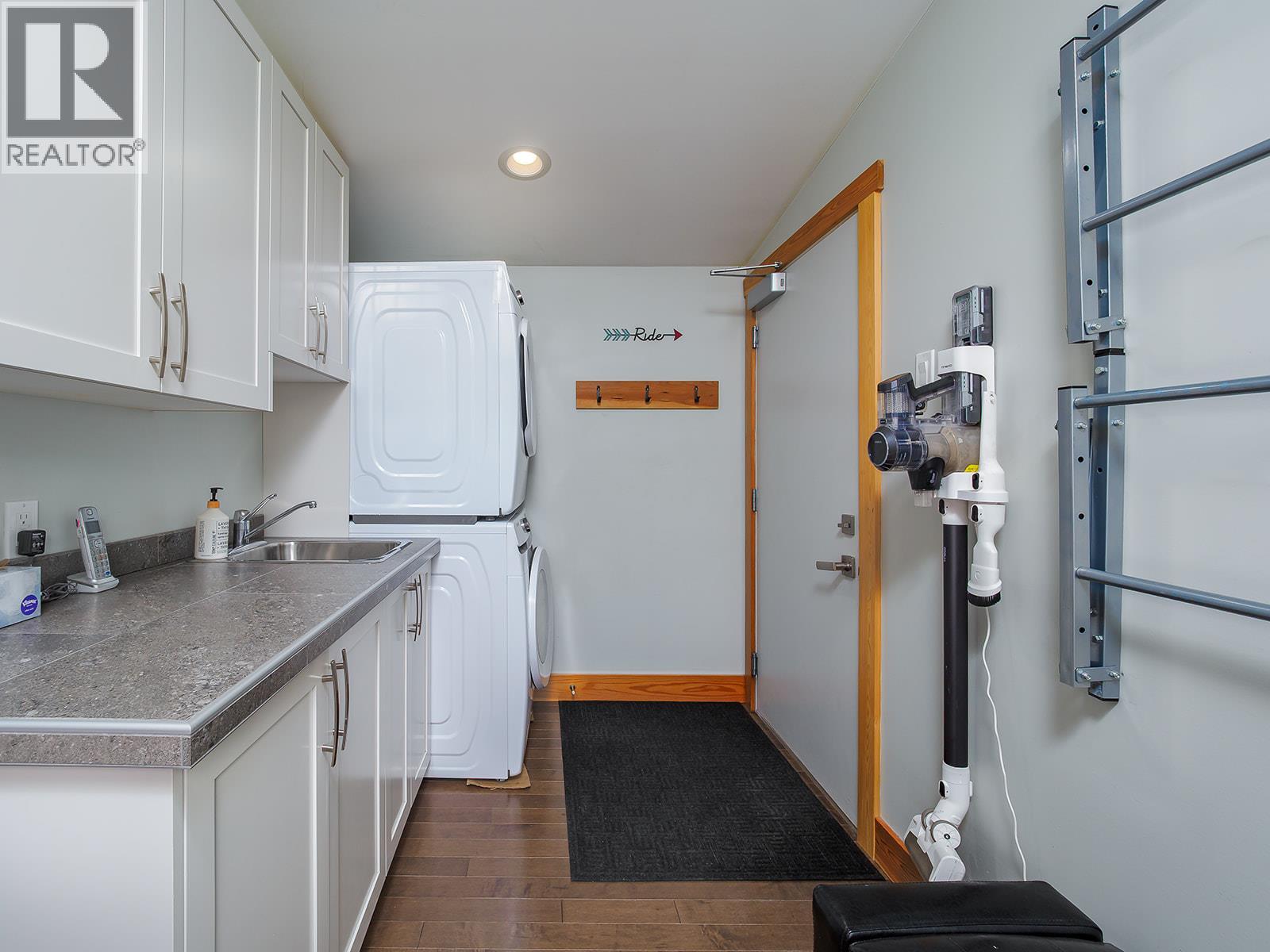 908 12th Street S, Golden, British Columbia  V0A 1H0 - Photo 11 - 10385359