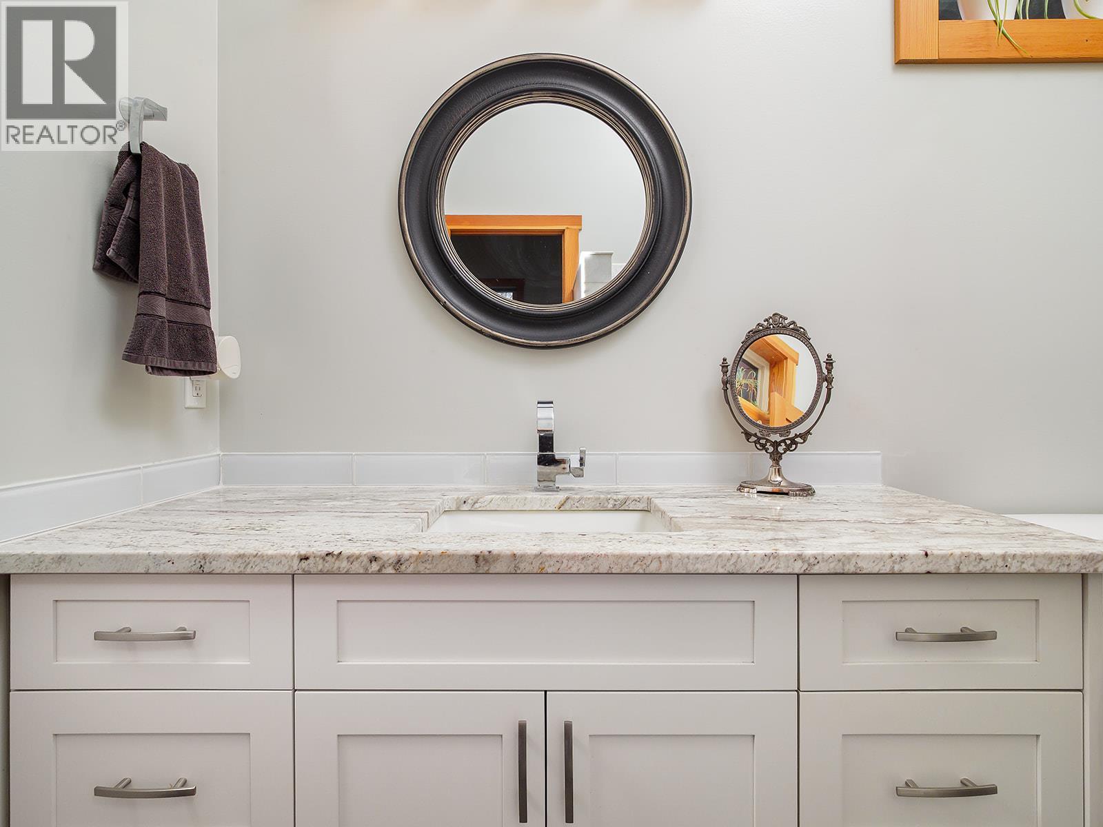 908 12th Street S, Golden, British Columbia  V0A 1H0 - Photo 15 - 10385359