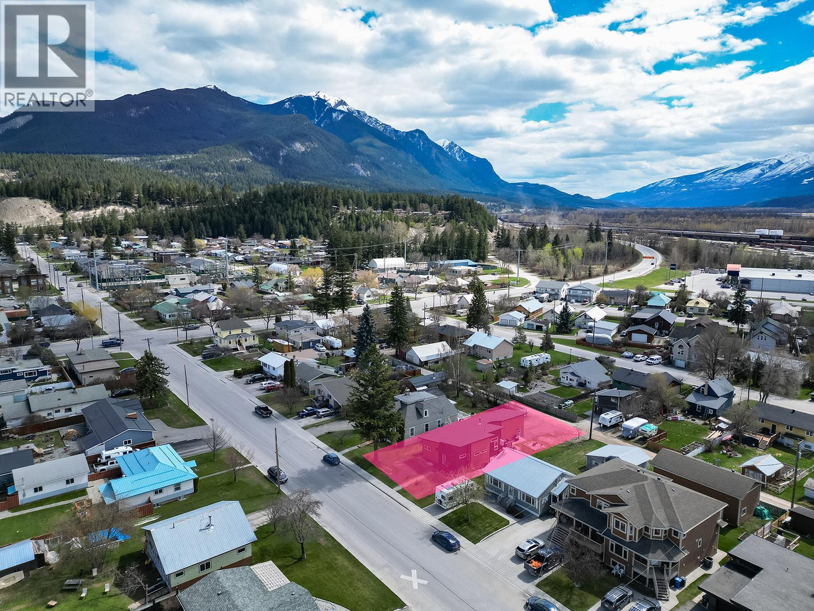 908 12th Street S, Golden, British Columbia  V0A 1H0 - Photo 27 - 10385359