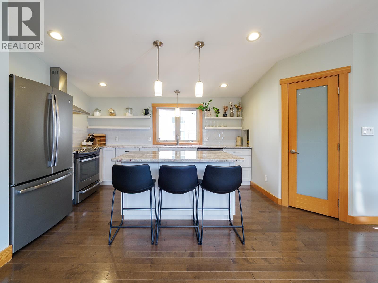 908 12th Street S, Golden, British Columbia  V0A 1H0 - Photo 6 - 10385359