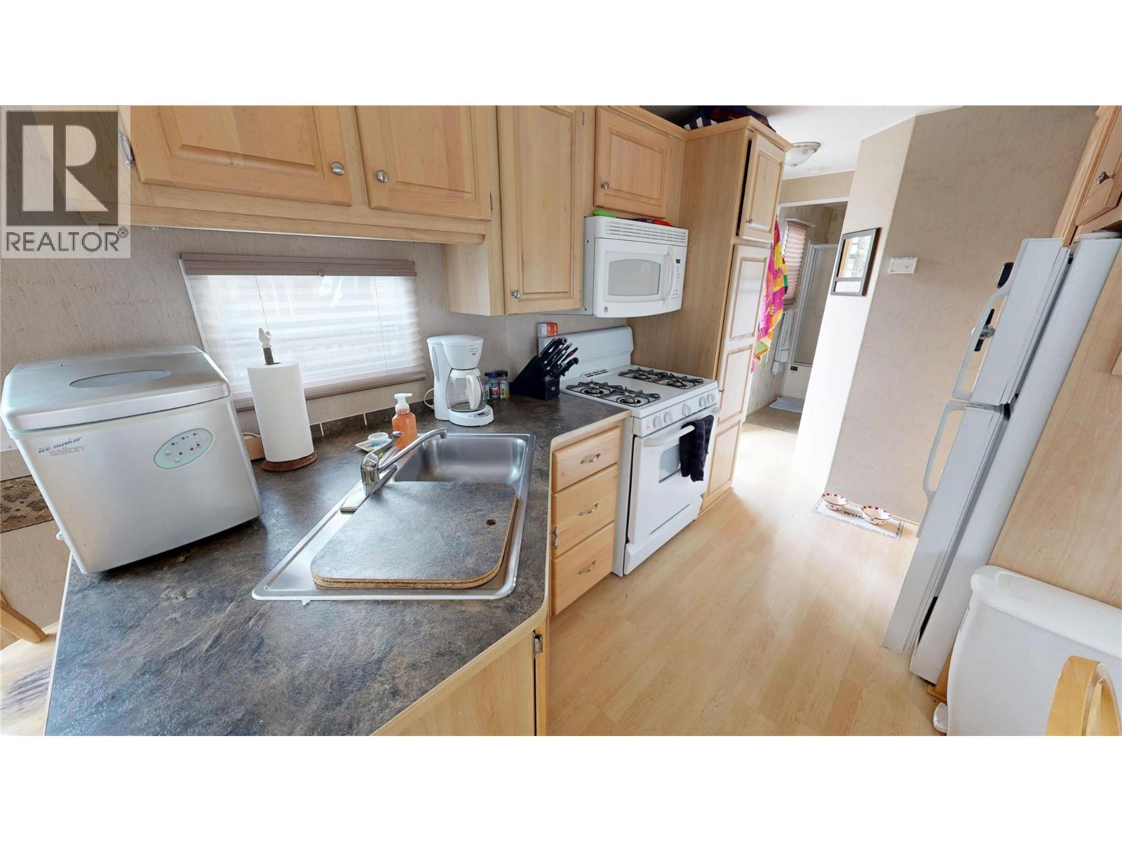 4868 Riverview Drive Unit# 100, Edgewater, British Columbia  V0A 1E0 - Photo 15 - 10385480