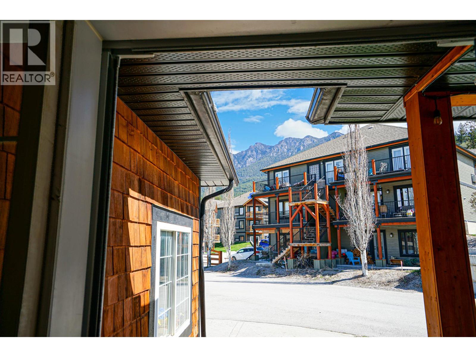 7311 Copperhorn Drive, Radium Hot Springs, British Columbia  V0A 1M0 - Photo 9 - 10385679